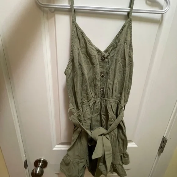 Romper - Picture 2 of 3